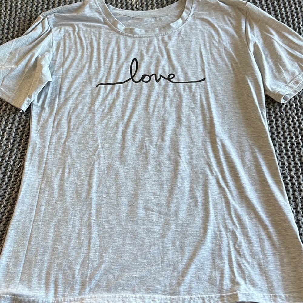 Graphic t